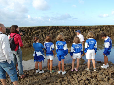 La Asociación JARIFE inicia una nueva campaña de visitas a los corrales de pesca con los centros escolares.